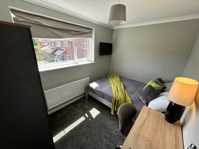 Professional Houseshare Main Photo