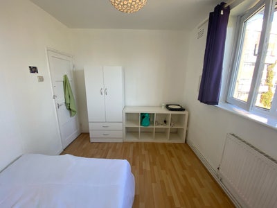 From 1.08! 5 Mins Walk to Bethnal Green Tube! Main Photo