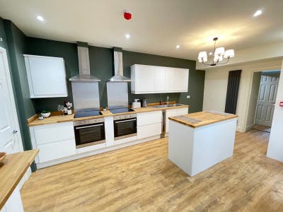 Luxury Ensuite Rooms | Deposit Free Option Main Photo