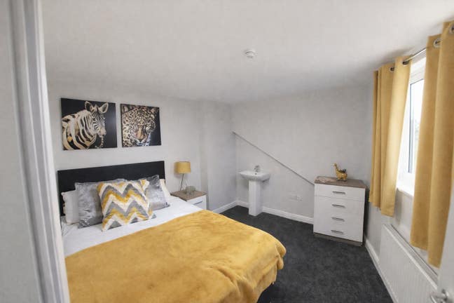 Comfortable room in Eccles M30 (single occupancy) Main Photo