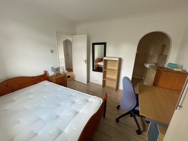 Double Room in Norwich  Main Photo
