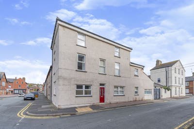 Rooms Available in Modern 6-Bed Professional HMO Main Photo