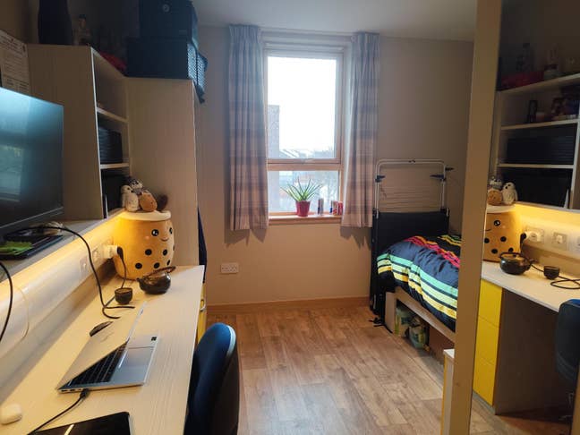 Modern En-Suite Room | April-Aug 2026  | &pound;783/mo Main Photo