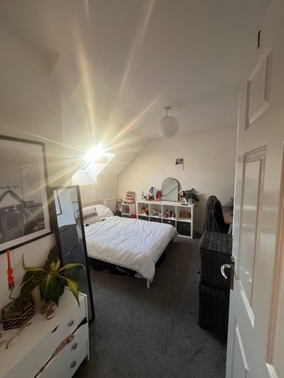 Sunny unfurnished double room in Bedminster 🌞 Main Photo