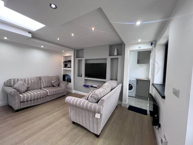 1 Bed Flat to let -Ilford IG1 3RS- &pound;1700 with Bill Main Photo