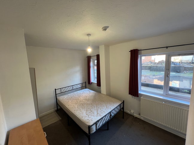 Big Furnished Rooms in LU1 2Jx Close Interchange🏡 Main Photo