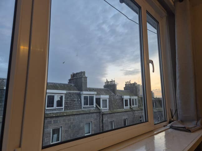 Fully Furnished Room in King Street- 325PCM Main Photo