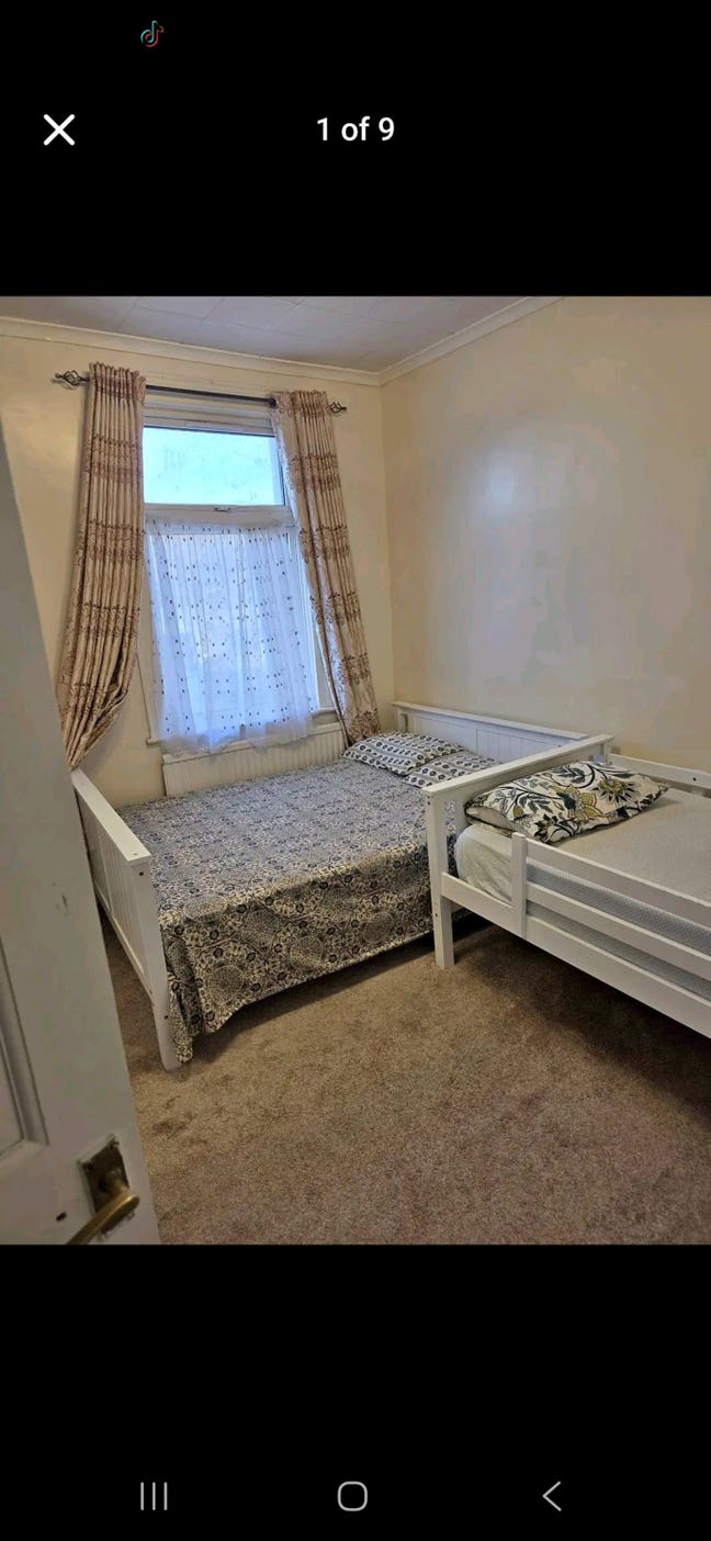 Room for rent Main Photo