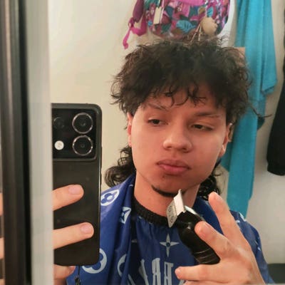 I just wanna sleep peacefully  Main Photo