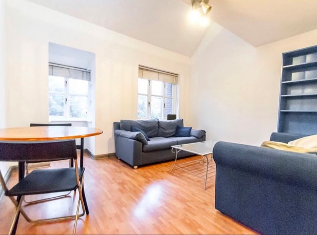 Islington - beautiful 2 bedroom flat Main Photo