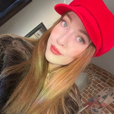 Professional Female seeks a double room Main Photo