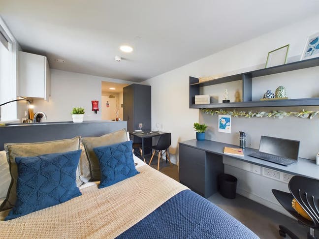 Brighton Student Studio Flat- Takeover Needed ASAP Main Photo