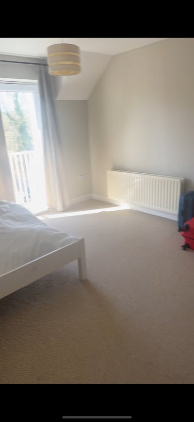 Double Bedroom Available in Dunton Green Main Photo