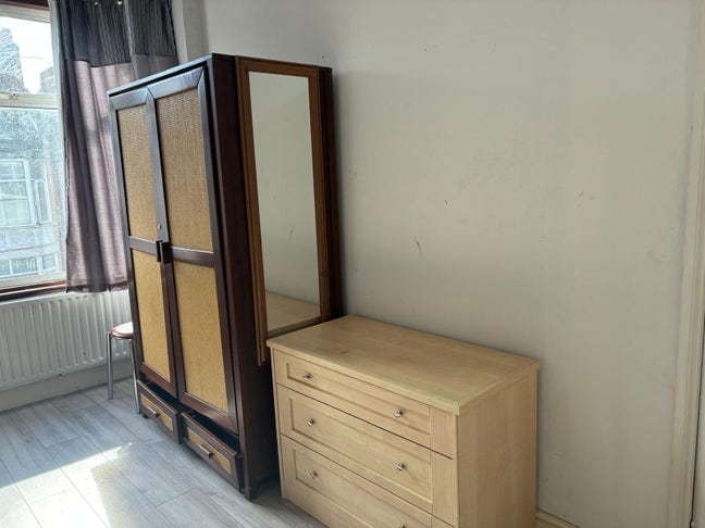 Doubel Size Room to Rent in Shared House Main Photo