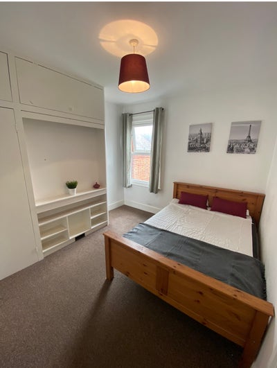 Spacious double rooms en-suite  Main Photo