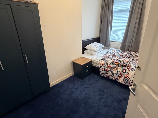 Double room & living room  Main Photo