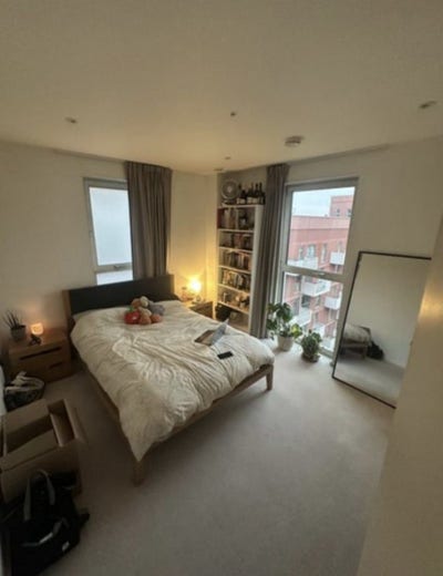 Spacious double room in East Village, Stratford  Main Photo