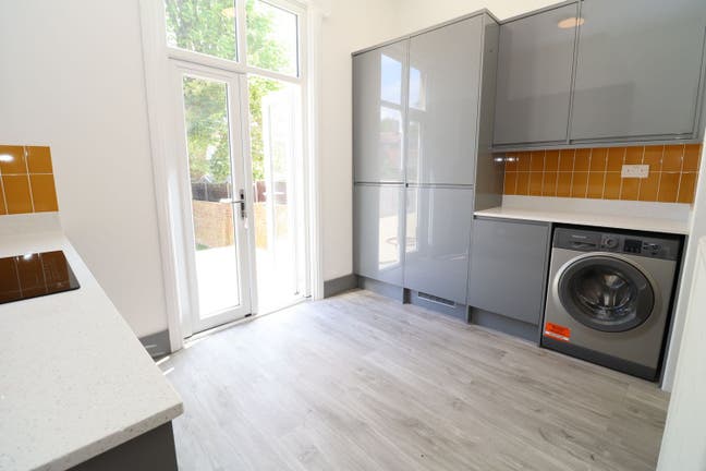 Modern Rooms in Ealing 5mins Walk to Piccadilly Main Photo