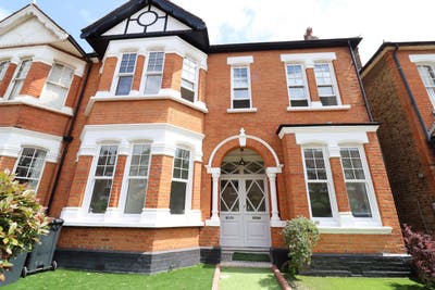 Modern Rooms in Ealing 5mins Walk to Piccadilly Main Photo