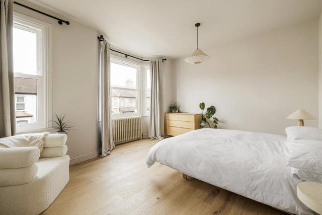 Beautiful Double Room/House Newly Renovated Main Photo