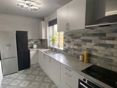 A Warm House for Rent Main Photo