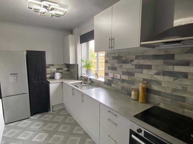 A Warm House for Rent Main Photo