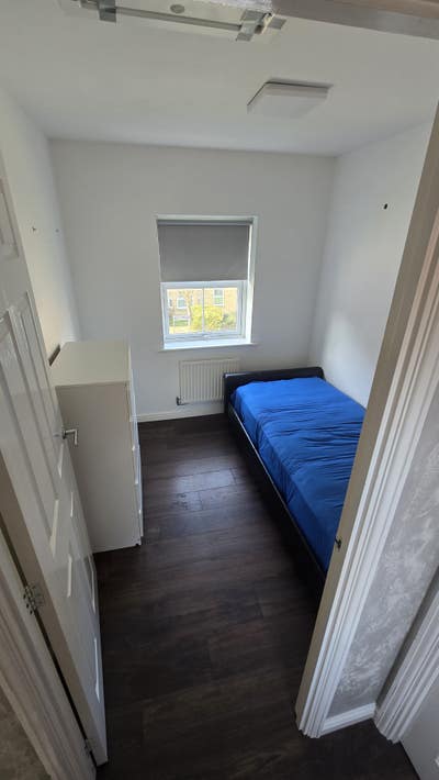 Small single room Main Photo