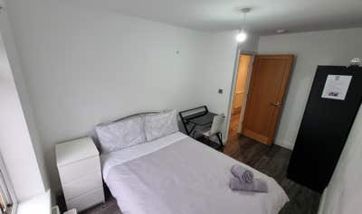 Double Room –Monday to Friday Let –Stepney, Zone 2 Main Photo