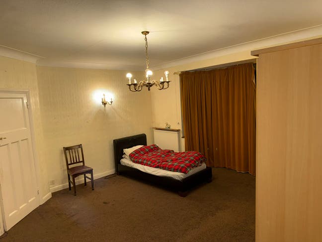 Double Room available for Rent Pakistani Only  Main Photo