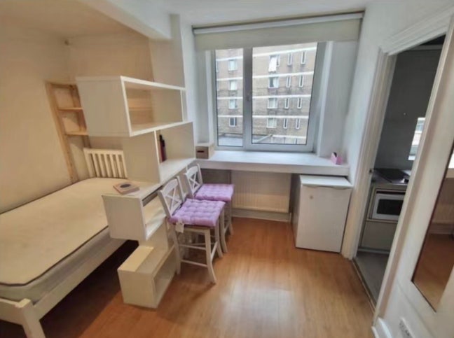 Cosy Studio in Chelsea Cloisters – &pound;425pw Main Photo