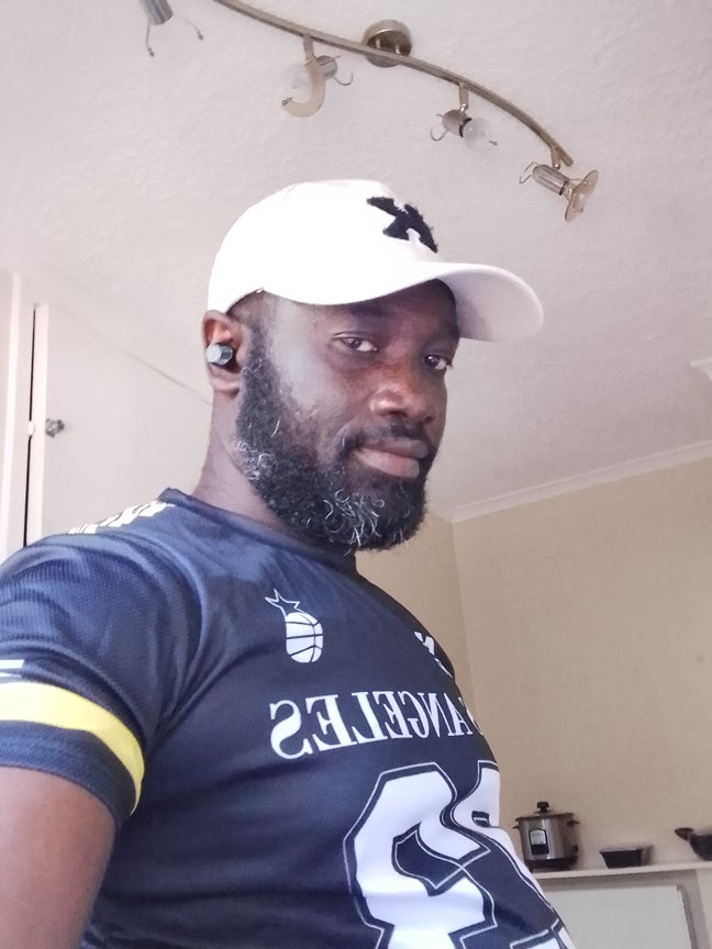 40 year old Male seeks a single or double room Main Photo