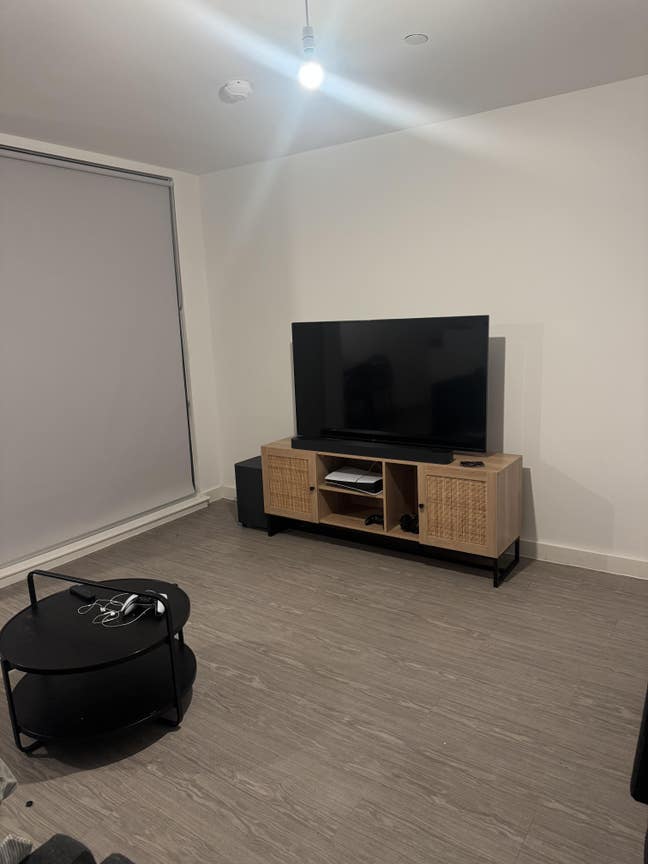 Large Double Bed Available Now in Salford Main Photo