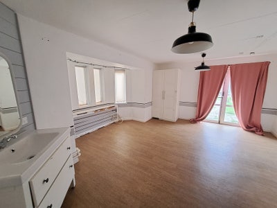  Rooms available - All bills Inc Main Photo