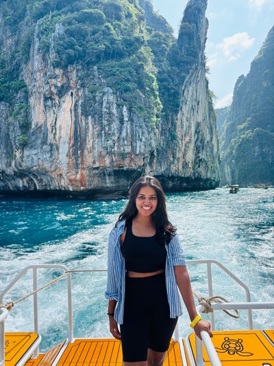 Professional Female looking to rent / buddy up Main Photo