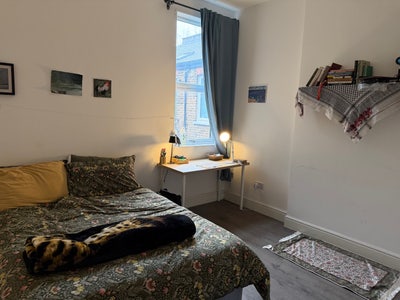 Double bedroom in Willesden Green Main Photo