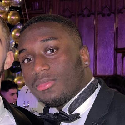 I'm a chef at tgi fridays down Rushden lakes.... Main Photo