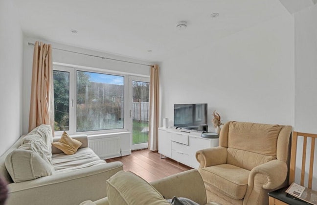 Ome single box room Available from 1st April  Main Photo