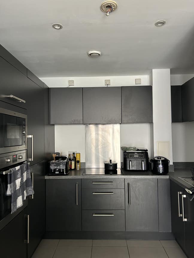 Large double bedroom and bathroom in Stepney Green Main Photo