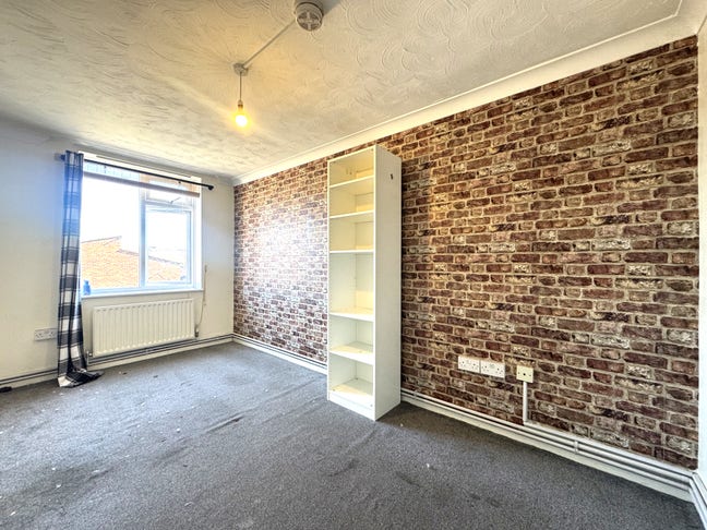 Double room available in Harlow Town - Bills INC Main Photo