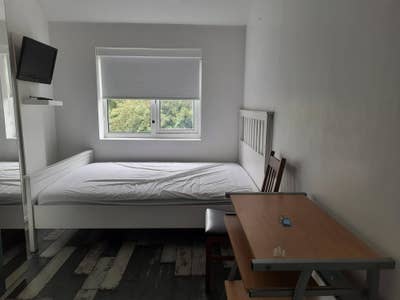  Furnished  double rooms  for  females  preferably Main Photo