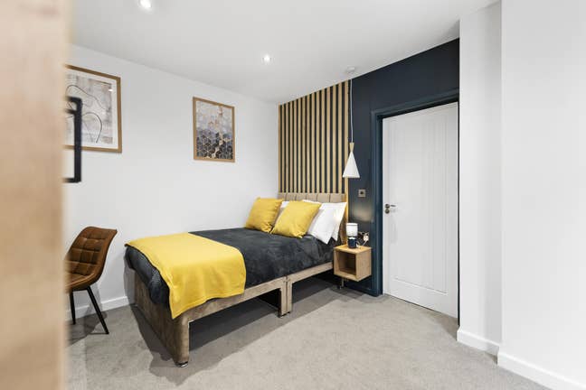 The Bespoke & Oak Property - Dickens Street (PE1) Main Photo