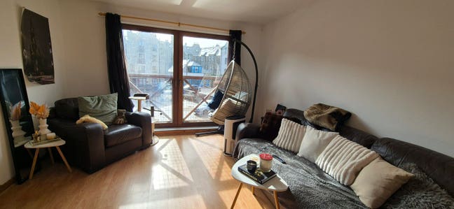 Bright room at The Shore 🌊  Main Photo