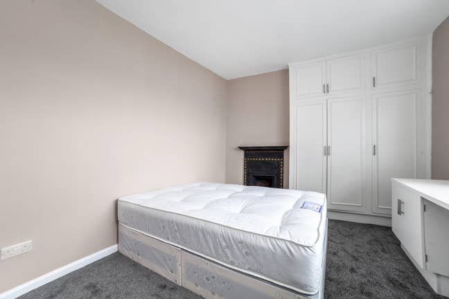 🏡2 Rooms Available in the Heart of Putney🏡 Main Photo