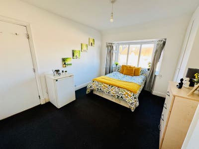 🌟 Double Rooms in Dollis Hill – Zone 2 🌟 Main Photo
