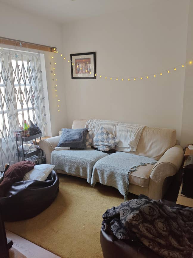 Lovely house in E&C Main Photo