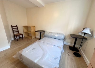 City center brand new luxury double new bed Main Photo