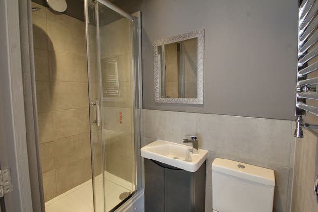 🏡 All-inclusive, fully furnished En-suite Main Photo