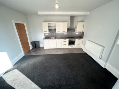 2 Bed Ground Floor Flat with Allocated Parking Main Photo