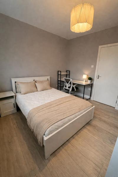 Stunning En Suite Room  | Walk to Canary Wharf Main Photo