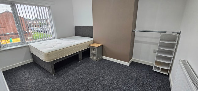 2 Double Rooms Available In L6! Main Photo